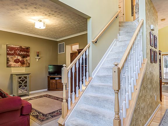 3rd image of 4261 Arwa Dr