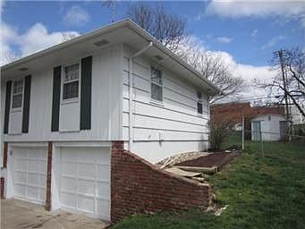 3rd image of 4919 Overton Ave