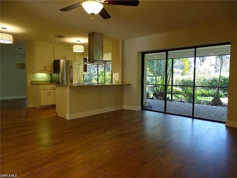 3043 Round Table Ct — Photo 2