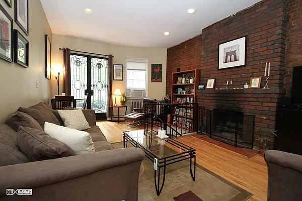 Rented by Citi Habitats | media 18