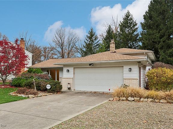 2nd image of 368 Balmoral Dr