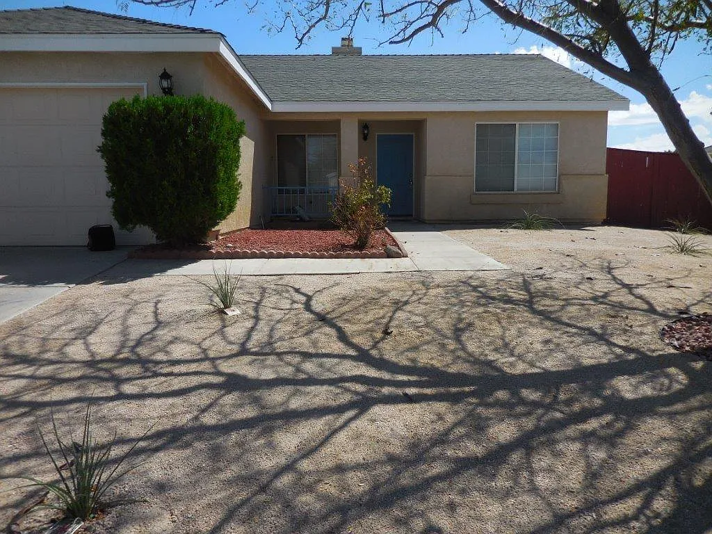 1032 Sequoia Ln photo 1