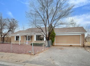 511 Apache Loop SW, Rio Rancho, NM 87124