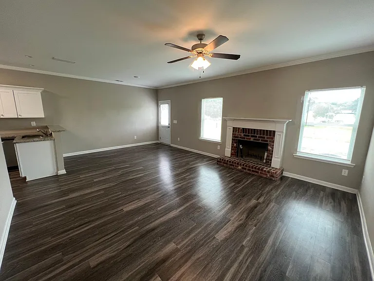 110 Squarewood Ln — Photo 5