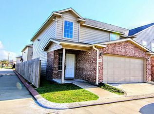 12058 Sarah Lake Dr, Houston, TX 77099