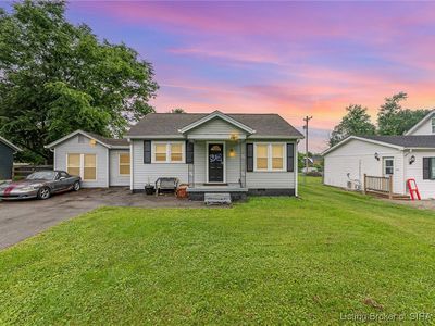 1016 S Indiana Avenue, Sellersburg, IN, 47172