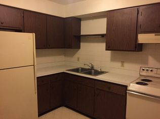 371 Southland Dr, Warrensburg, IL 62573