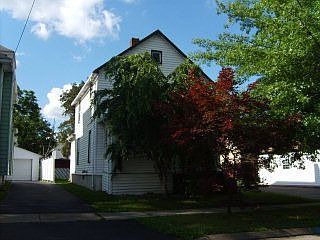 2nd image of 200 W 15th St