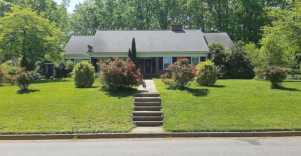 1st image of 1535 Pineola Ln