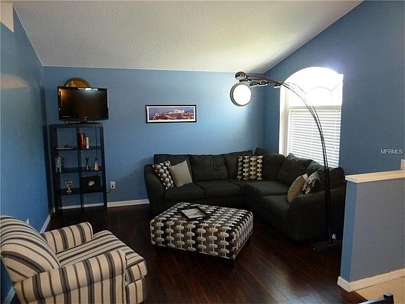 4th image of 30836 Midtown Ct