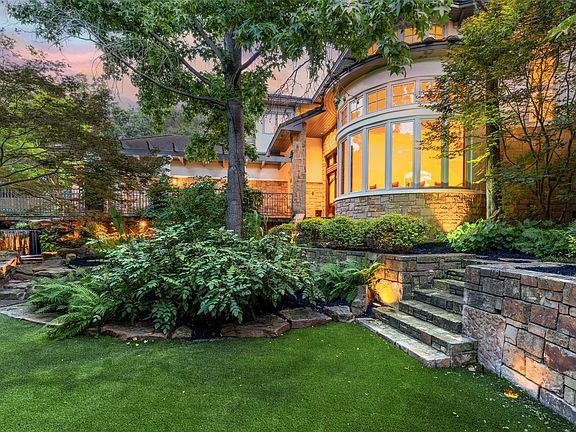 2nd image of 2702 Mark Twain Ct