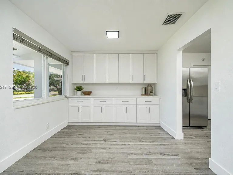 1530 NW 47th Ave — Photo 8