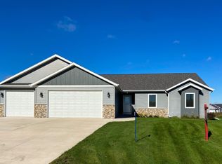 N6022 Meadowview Ln, Fond Du Lac, WI 54937