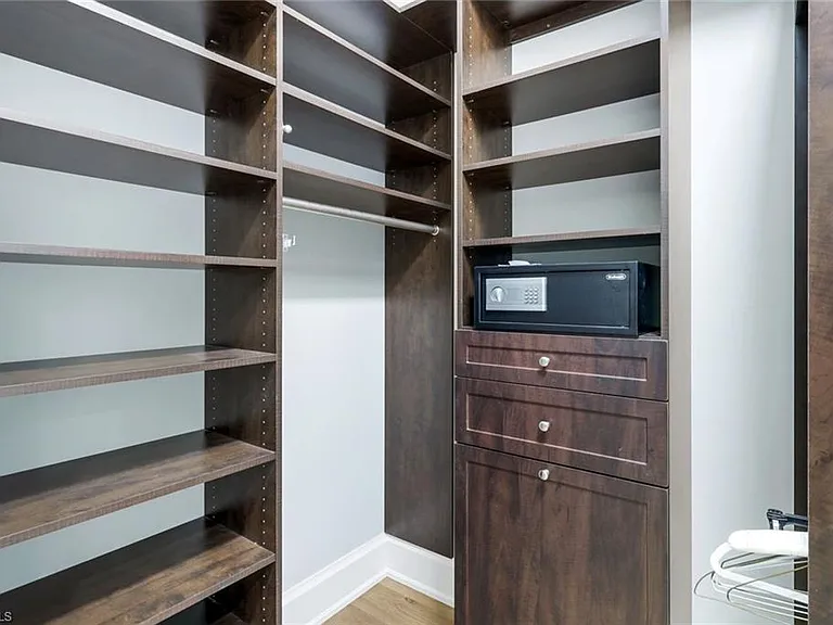 16448 Talis Park Dr — Photo 20