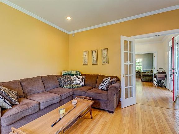 4th image of 164 Ivy Cliff Dr
