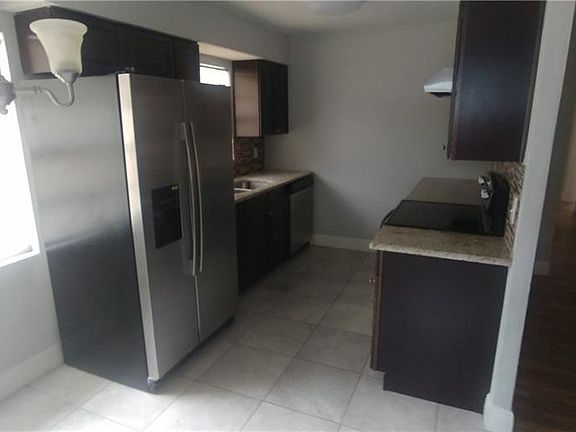 2nd image of 2225 Kingsland Ave