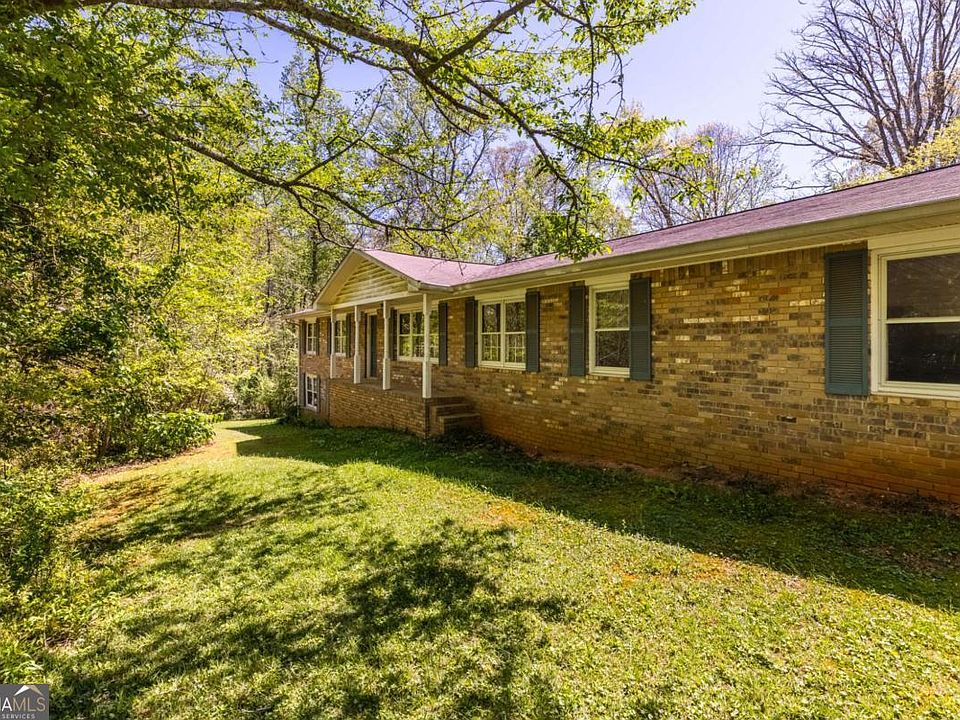 1st image of 302 Pine Lake Dr