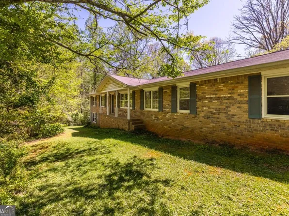 302 Pine Lake Dr, Cumming, GA 30040