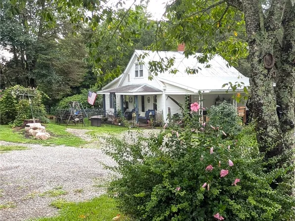 825 Macks Mountain Rd NW, Indian Valley, VA 24105