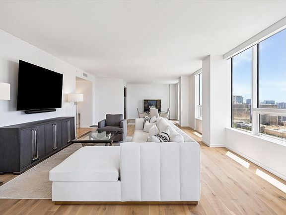 4th image of 5110 San Felipe St Unit 314W