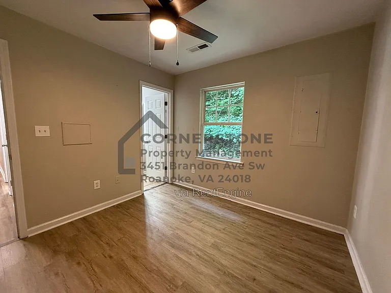 1662 McCauley Ave — Photo 10