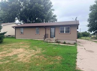113 N Republican Ave, Juniata, NE 68955