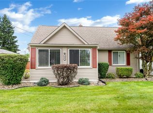 894 5th St, Struthers, OH 44471