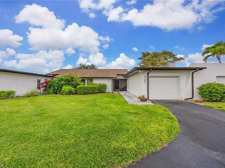 3195 Boca Ciega Dr #C-10 — Photo 1