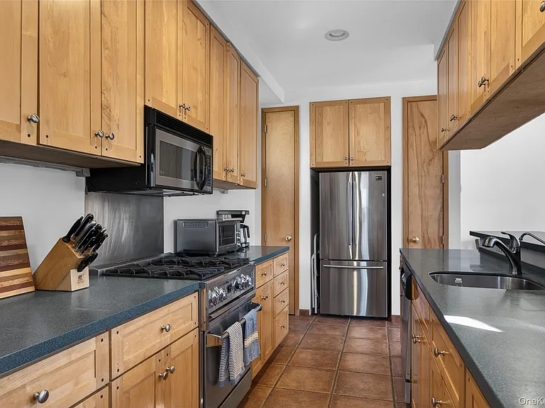 428 Harbor Rd #C — Photo 10