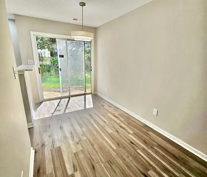 7873 Petrea Ln — Photo 7