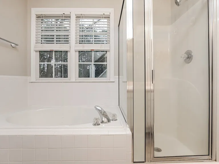 1204 Cleason Ct — Photo 15
