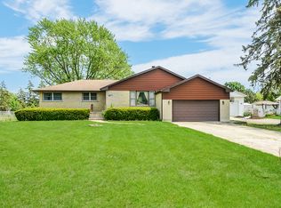 2N447 Pearl Ave, Glen Ellyn, IL 60137