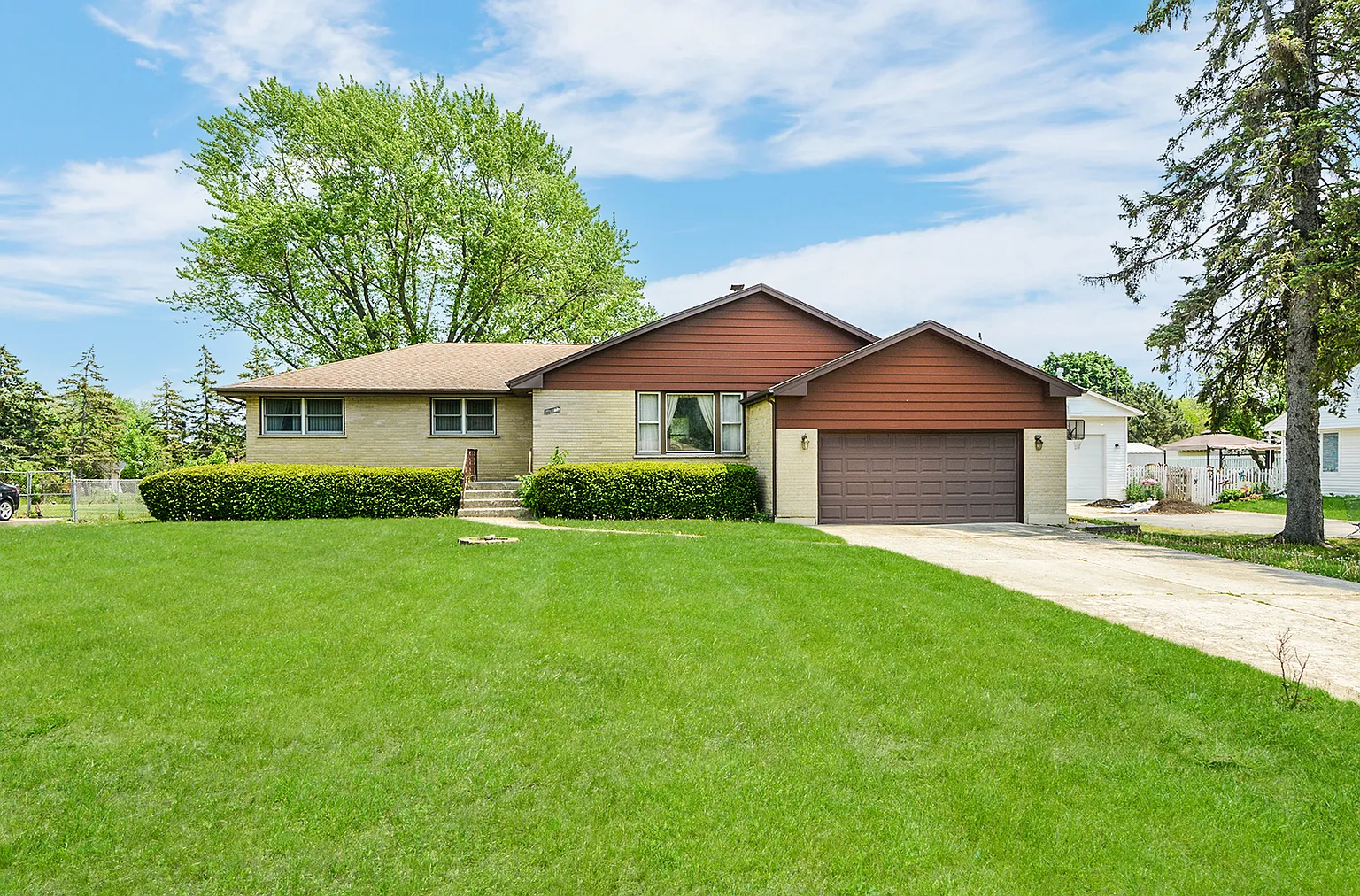 2N447 Pearl Ave photo 1