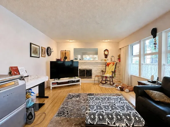 1104 Milford Ave, Coquitlam, BC V3J 2V5