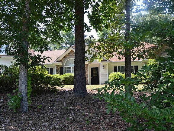 4th image of 158 Oakwood Trl
