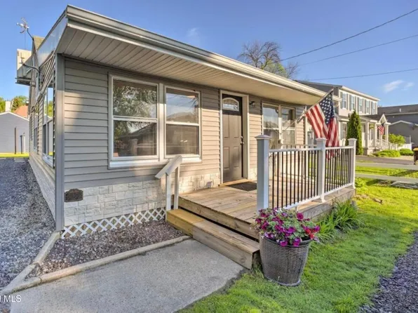 107 4th Street, Saratoga Springs, NY 12866