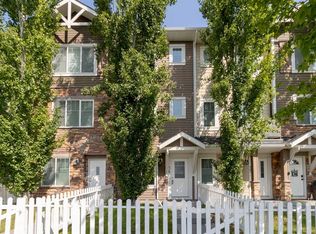 300 S Marina Dr #36, Chestermere, AB T1X 0P6