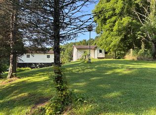 929 Luckhart Rd, Kingston, OH 45644