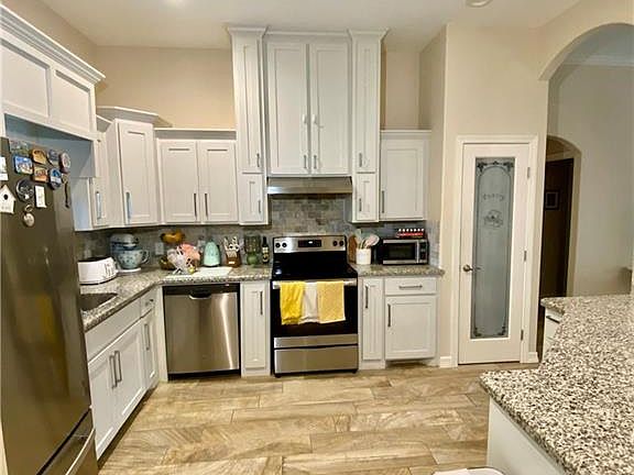 4th image of 2306 W Primrose Dr