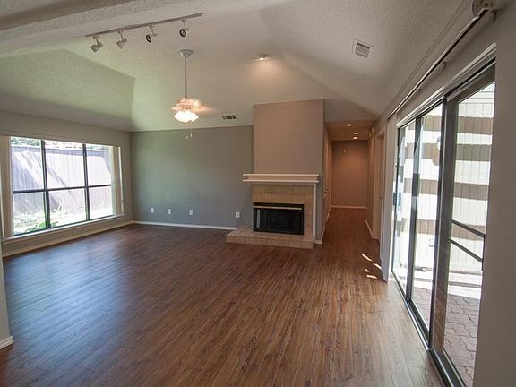 3rd image of 3920 Capricorn Ct