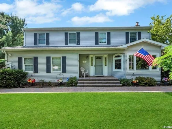 10 Cheryl Lane, East Patchogue, NY 11772