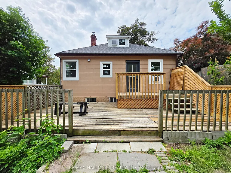 49 Hunt Ave — Photo 16