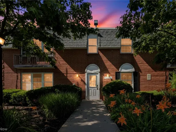 4779 Columbia Rd Unit 102, North Olmsted, OH 44070
