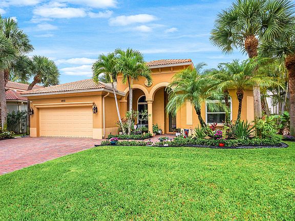 4th image of 1853 Palisades Drive
