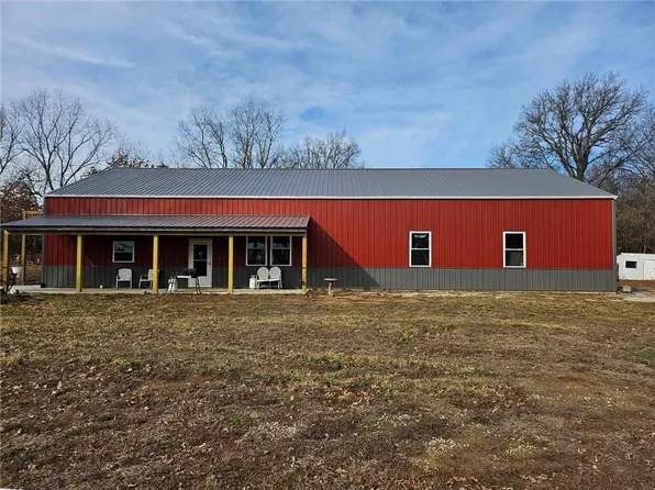 4614 SW County Road 11037th Rd, Hume, MO 64752