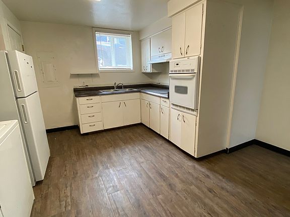 3rd image of 709 W Albany Ave #4