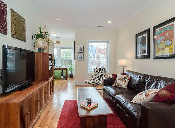 3rd image of 2548 W Sunnyside Ave #3