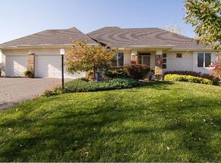 8941 Highview Ln, Woodbury, MN 55125