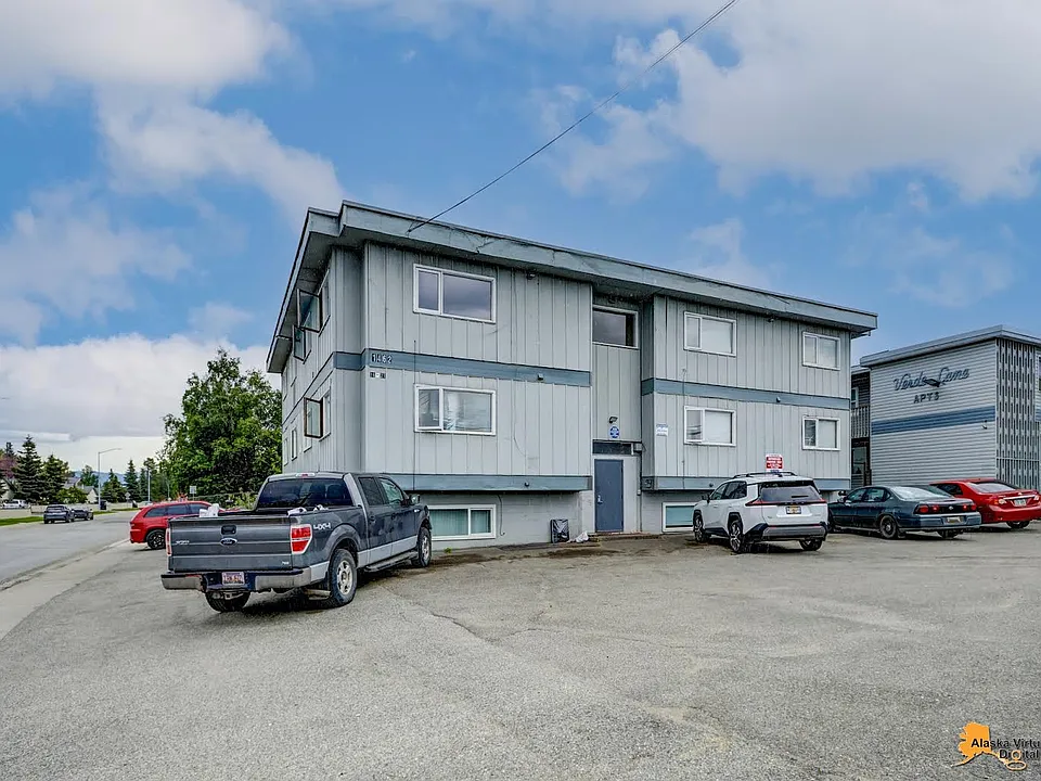1462 W 26th Ave #18