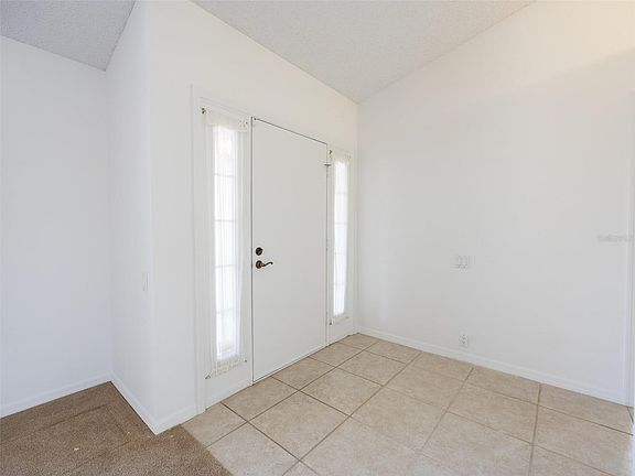 3rd image of 5047 Southern Pine Cir